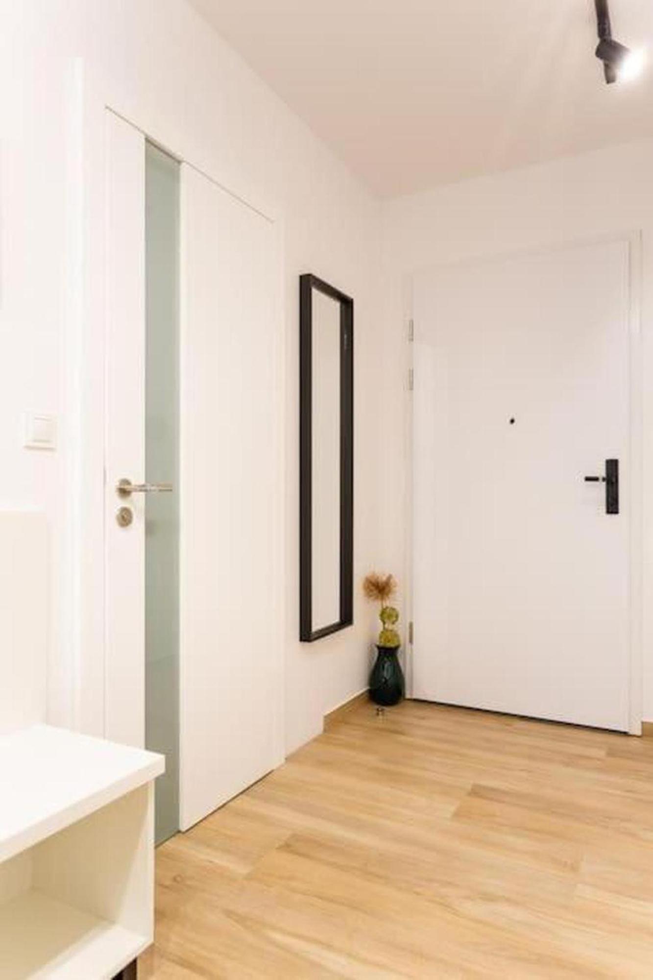 Luxurycity Apartment With Terrace วรอตซวาฟ ภายนอก รูปภาพ